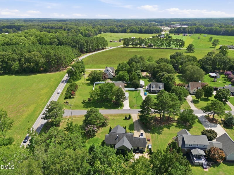 1732 Quail Grove St, Willow Springs, NC 27592