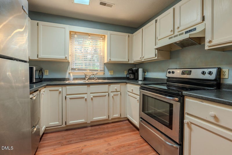 1738 Township Cir, Raleigh, NC 27609