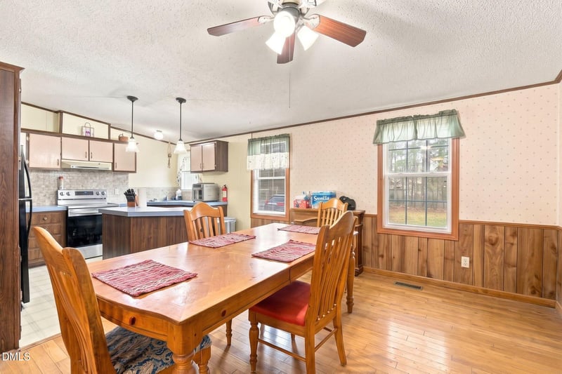 175 Sun Oaks Ct, Benson, NC 27504