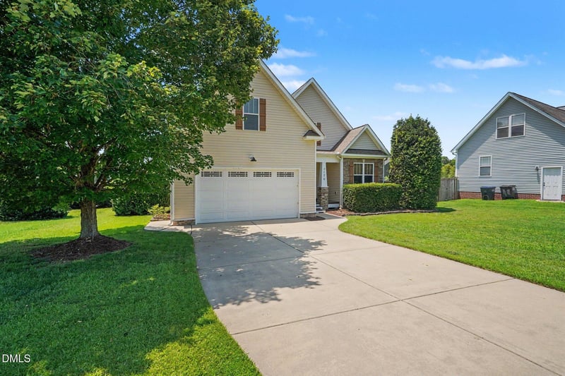 176 Braddock Dr, Lillington, NC 27546