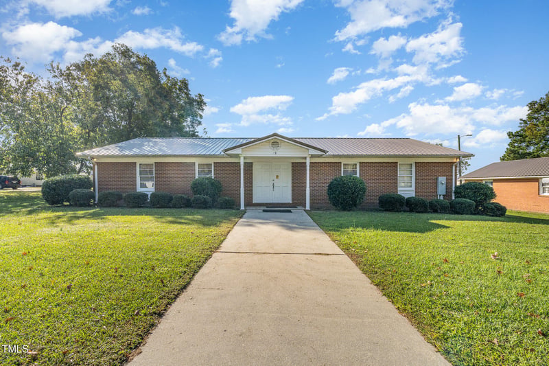 178 N Railroad St, Coats, NC 27521