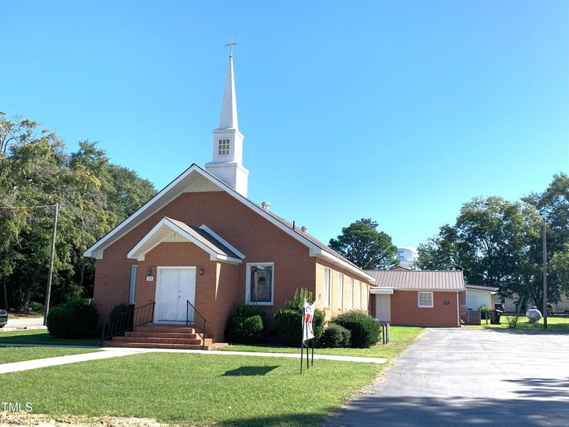 178 N Railroad St, Coats, NC 27521