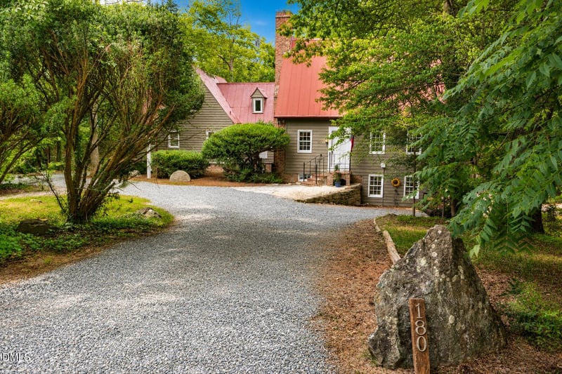 180 Hobbs Rd, Pittsboro, NC 27312