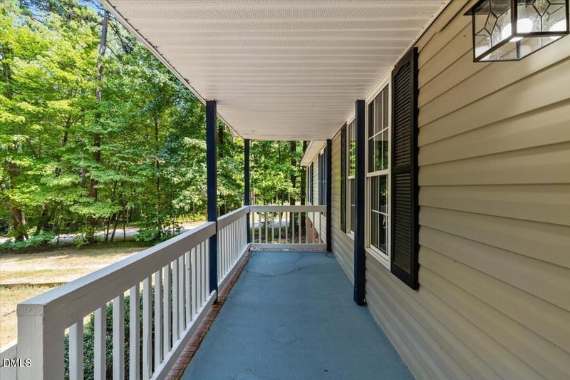 180 Windsong Ln, Youngsville, NC 27596