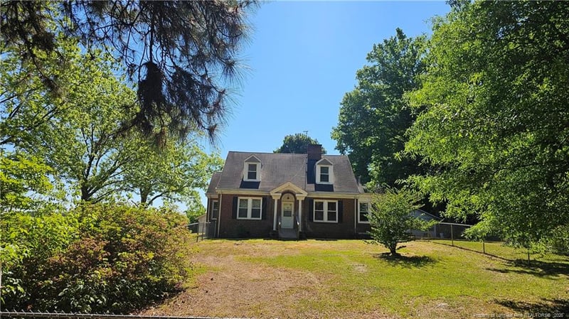 1801 Carthage St, Sanford, NC 27330