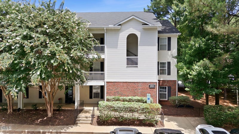 1801 Trailwood Heights Ln #104, Raleigh, NC 27603