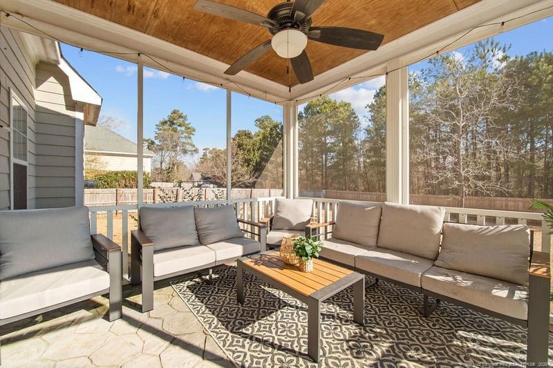 1804 Holloman Dr, Fayetteville, NC 28312