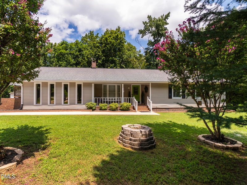 1805 Travis Ln, Burlington, NC 27217