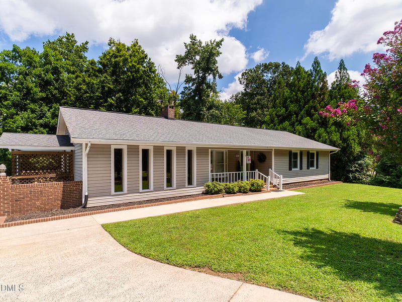 1805 Travis Ln, Burlington, NC 27217