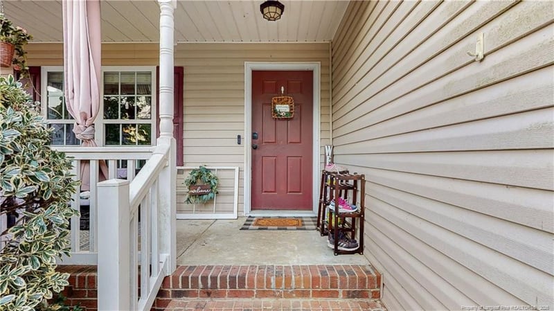 181 Cameron Pines Dr, Sanford, NC 27332