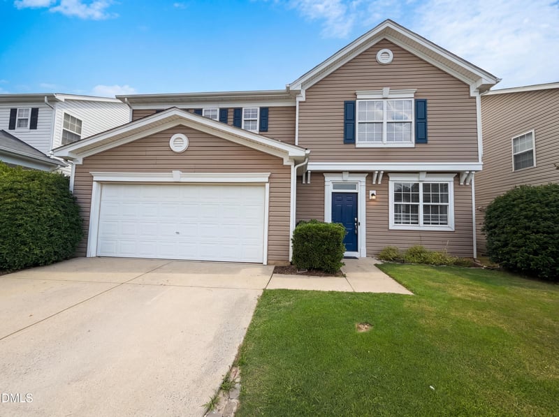 1812 Devonridge Dr, Fuquay Varina, NC 27526