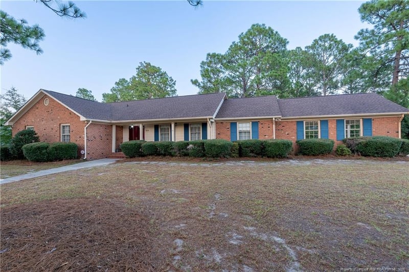 1813 Purdue Dr, Fayetteville, NC 28304