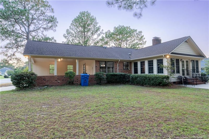 1813 Purdue Dr, Fayetteville, NC 28304