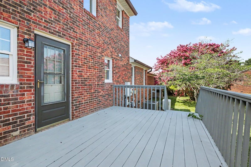 1816 Meadowview Dr, Graham, NC 27253