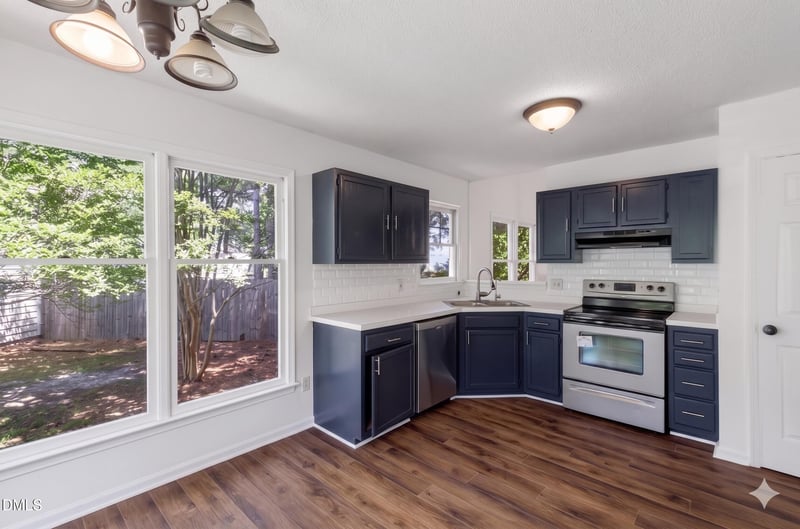 1821 Winway Dr, Raleigh, NC 27610