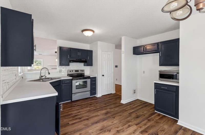 1821 Winway Dr, Raleigh, NC 27610