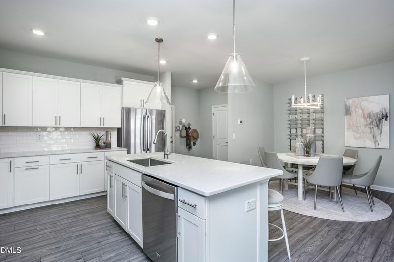 183 Glenmore Gardens Rd, Raleigh, NC 27603