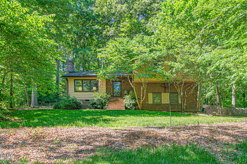 1832 Travis Ln, Burlington, NC 27217