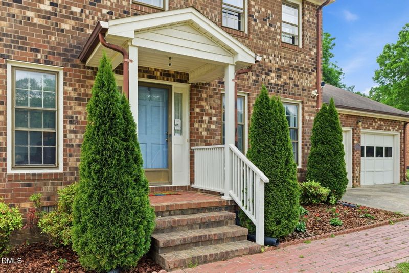 1839 Broadway Dr, Graham, NC 27253
