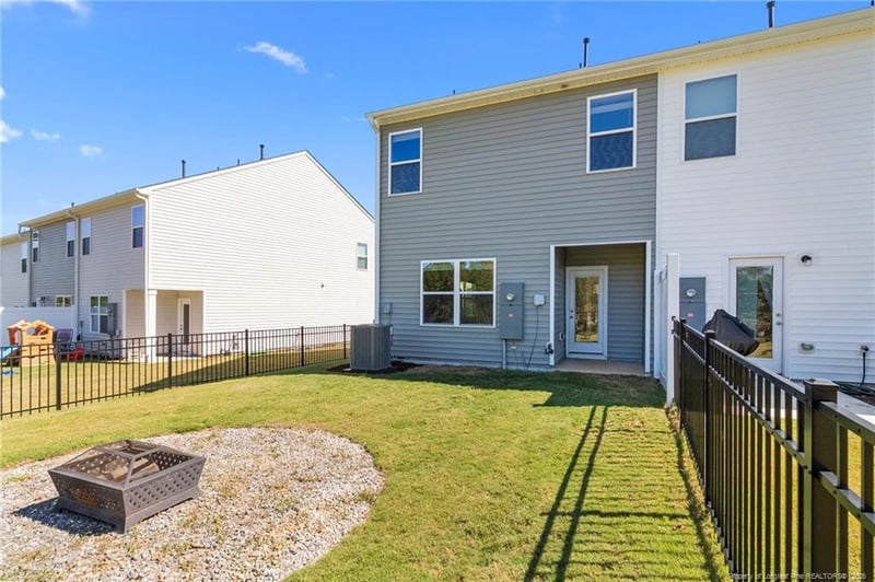 184 Starlight St, Sanford, NC 27330
