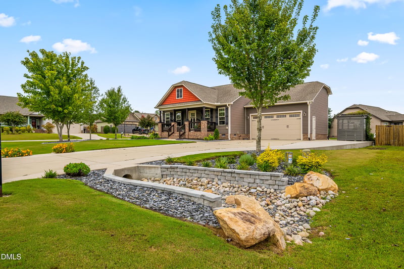 184 Westchase Dr, Clayton, NC 27527