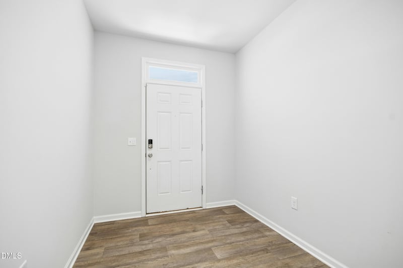 185 N Enterprise Dr, Clayton, NC 27520