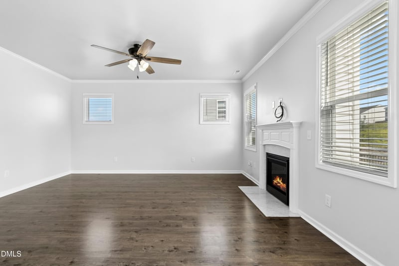 185 Stornoway Ln, Clayton, NC 27527