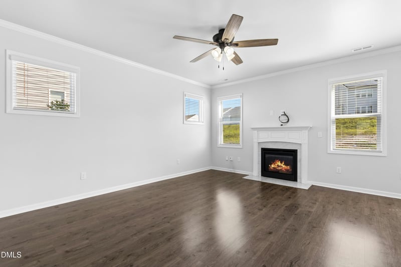 185 Stornoway Ln, Clayton, NC 27527