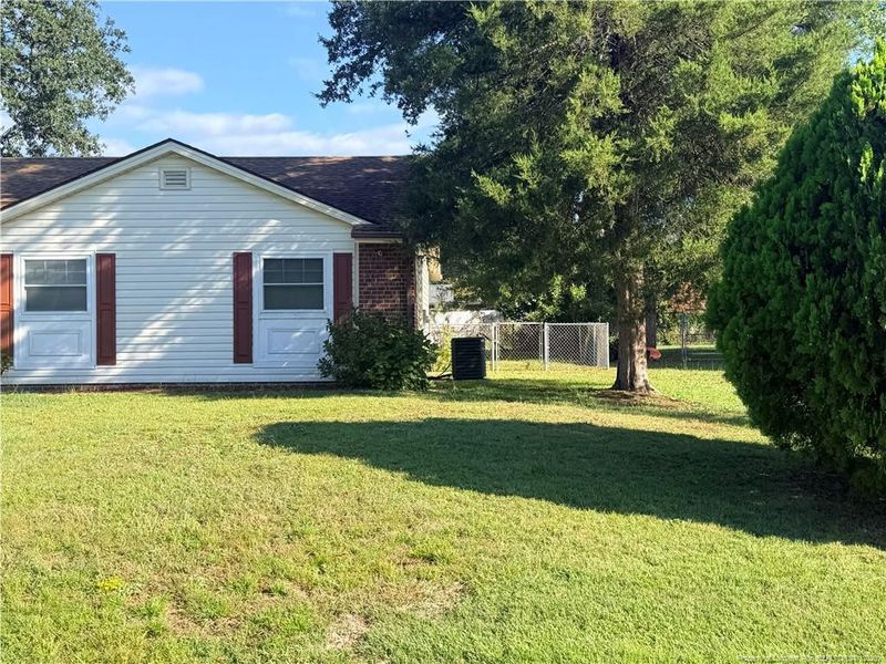 1863 Berriedale Dr, Fayetteville, NC 28304