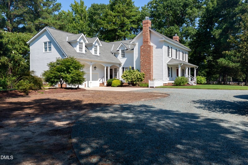 190 Oakley Farm Rd, Chapel Hill, NC 27517