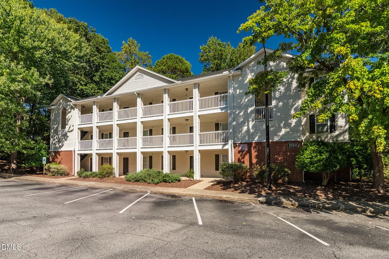 1900 Trailwood Heights Ln #101, Raleigh, NC 27603