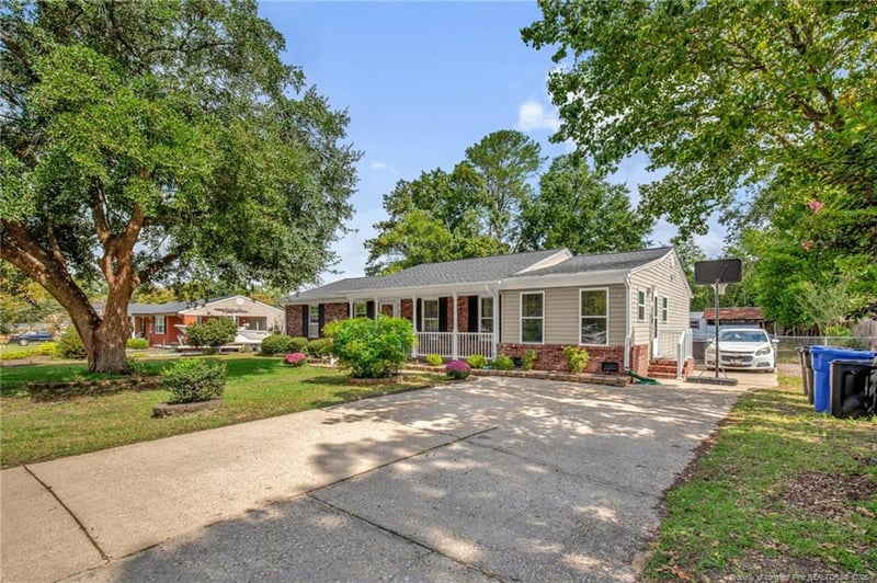 1901 Faber St, Fayetteville, NC 28304