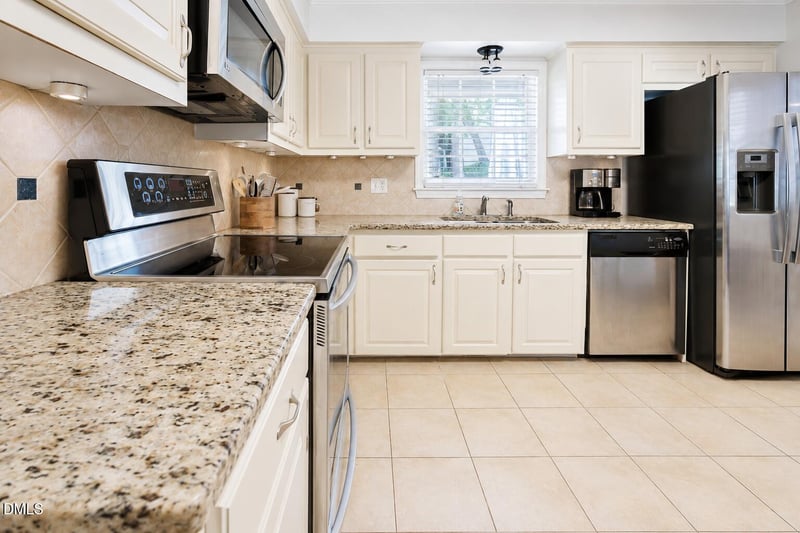1901 Hillock Dr, Raleigh, NC 27612