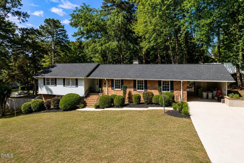 1901 Hillock Dr, Raleigh, NC 27612