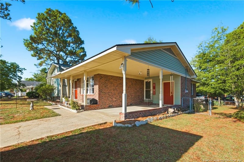 1902 Wayne Ln, Fayetteville, NC 28304