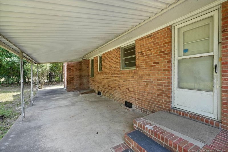 1909 Westhill Dr, Fayetteville, NC 28304