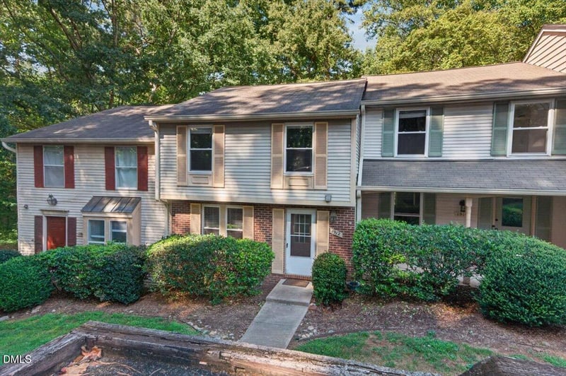 1912 Fox Sterling Dr, Raleigh, NC 27606