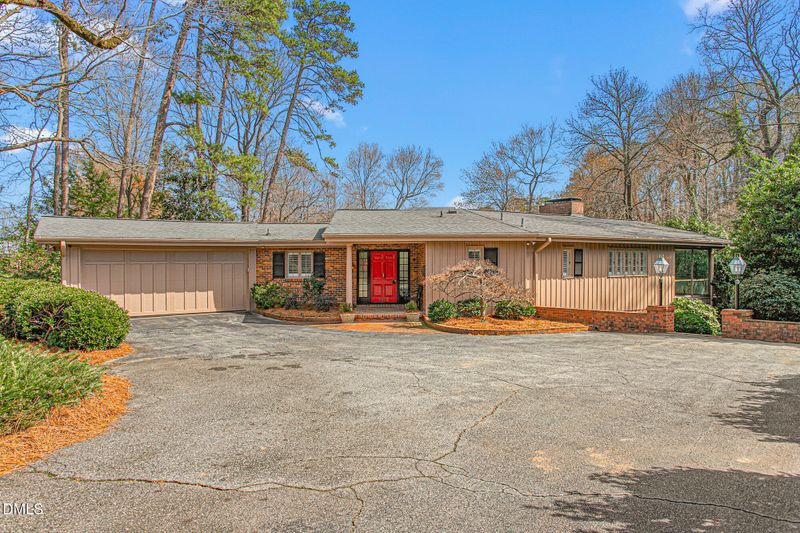 1912 W Lake Dr, Burlington, NC 27215