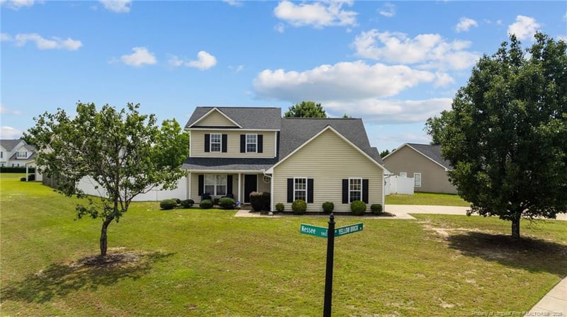 1921 Yellowbrick Rd, Fayetteville, NC 28314