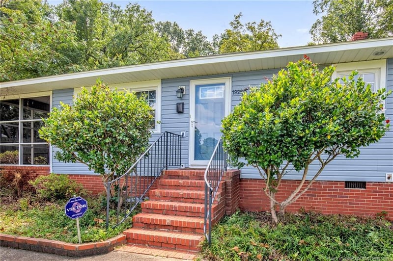 1923 Mcgougan Rd, Fayetteville, NC 28303