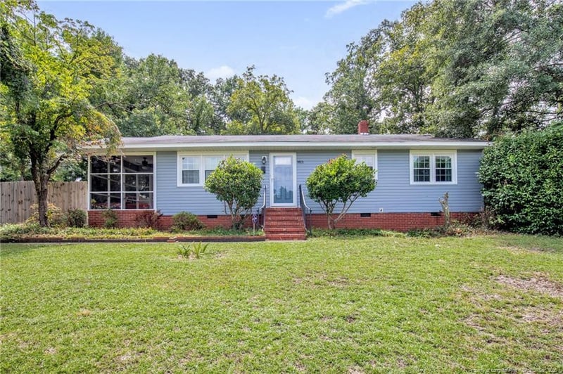 1923 Mcgougan Rd, Fayetteville, NC 28303