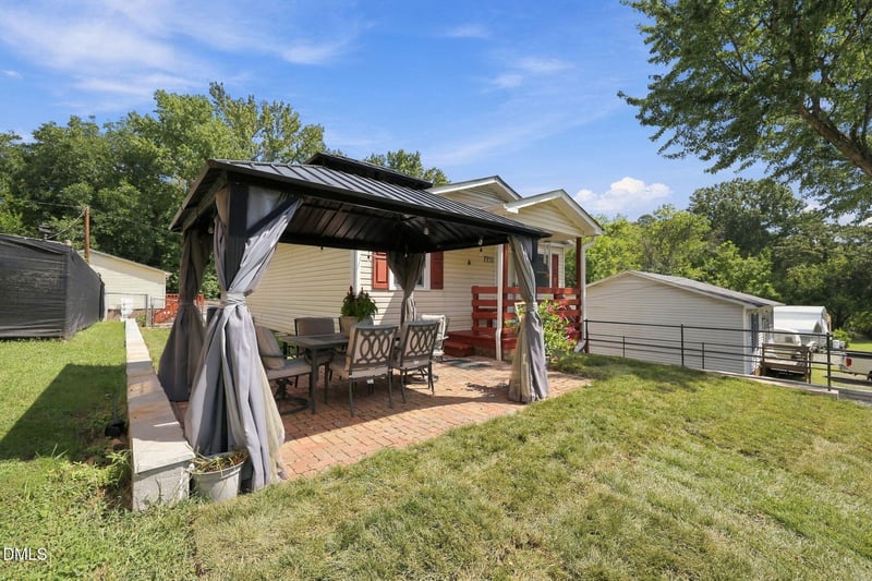 1930 Wood Ave, Burlington, NC 27215