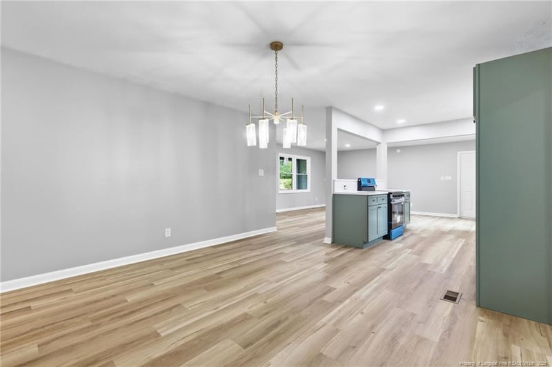 1934 Forest Hills Dr, Fayetteville, NC 28303