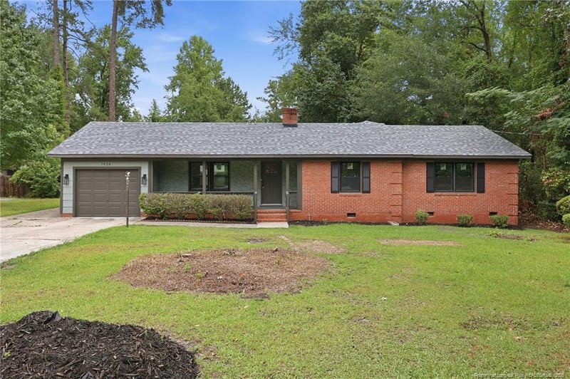 1934 Forest Hills Dr, Fayetteville, NC 28303