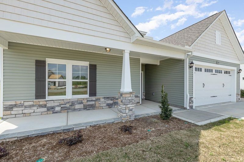 194 Jackson Pond Dr, Smithfield, NC 27577