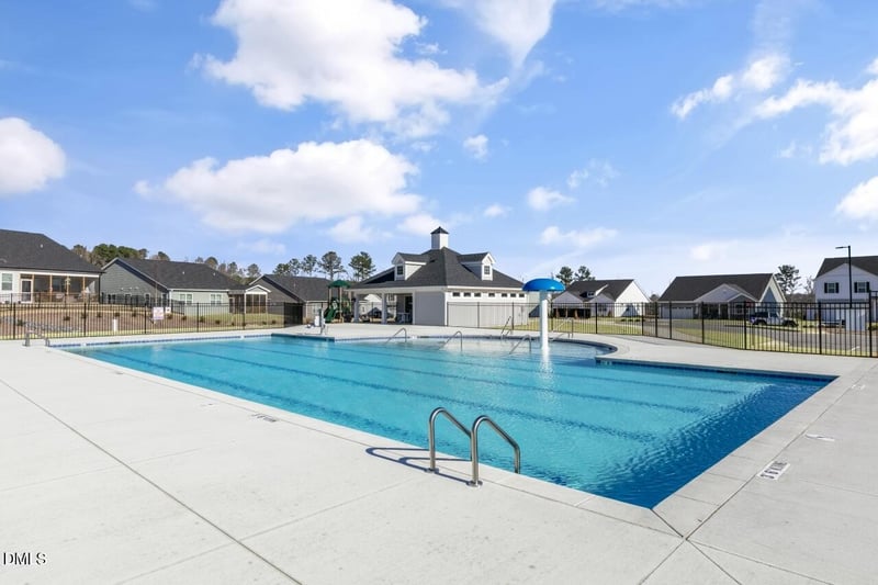 197 Riverstone Dr, Fuquay Varina, NC 27526