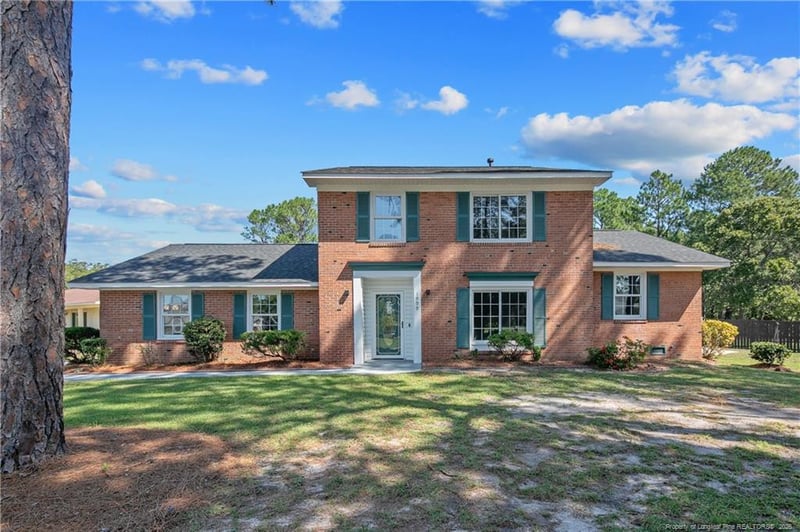 1999 Westcliff Rd, Fayetteville, NC 28304