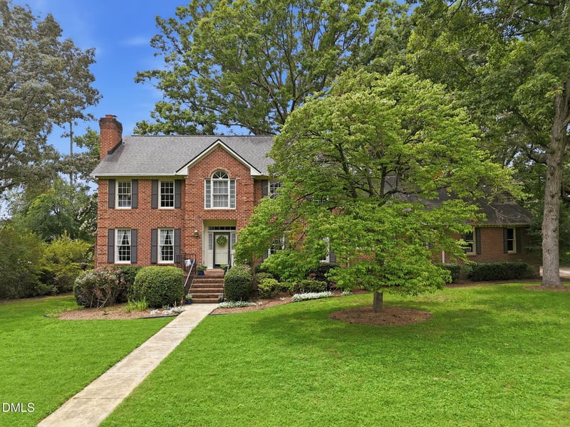 2 Bentgrass Ln, Durham, NC 27705