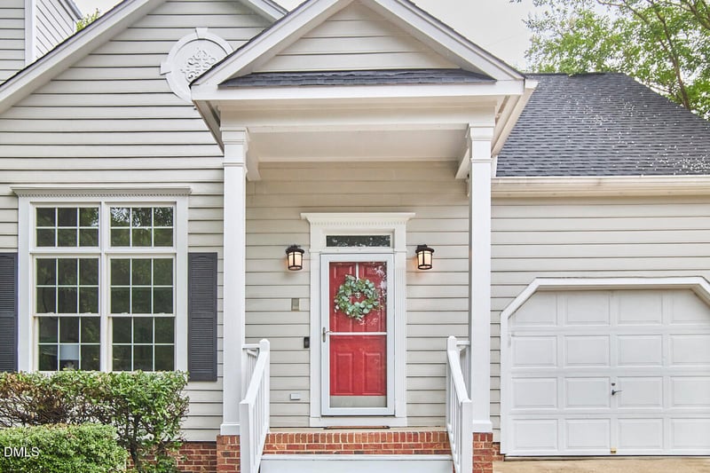 2 Creeks Edge Ct, Durham, NC 27713