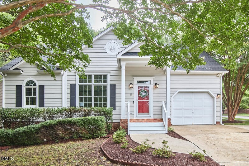 2 Creeks Edge Ct, Durham, NC 27713